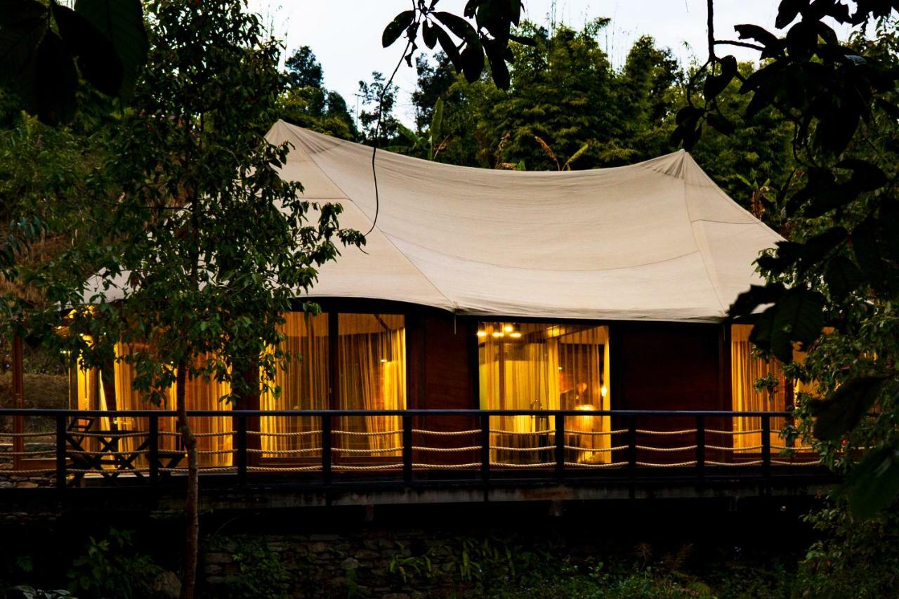 The Pavilions Himalayas Lake View Pokhara Exteriör bild