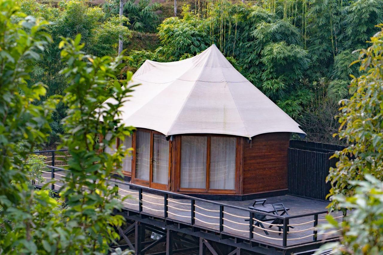 The Pavilions Himalayas Lake View Pokhara Exteriör bild
